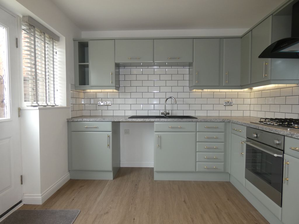 Kitchen/Dining room- click for photo gallery